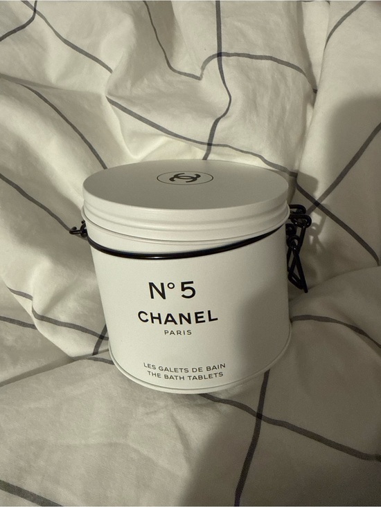 CHANEL Other - CHANEL N°5 White Bath Tablets Tin